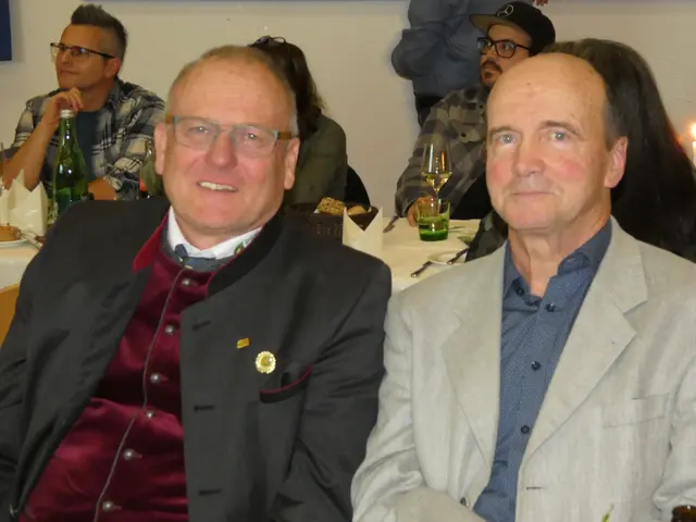 Landesgeschäftsführer Manfred Putz und Obstbauberater Hubert Schneider stehen für Fragen des Vereins immer zur Verfügung. 