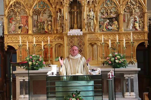 Msgr. Gerhard Hörting zelebrierte in der Pfarrkirche Fernitz den Wallfahrergottesdienst.  | Foto: Edith Ertl