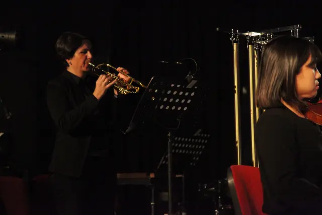 Der Trompetenchoral als Lichtstrahl im Finale: ein Moment der Hoffnung.