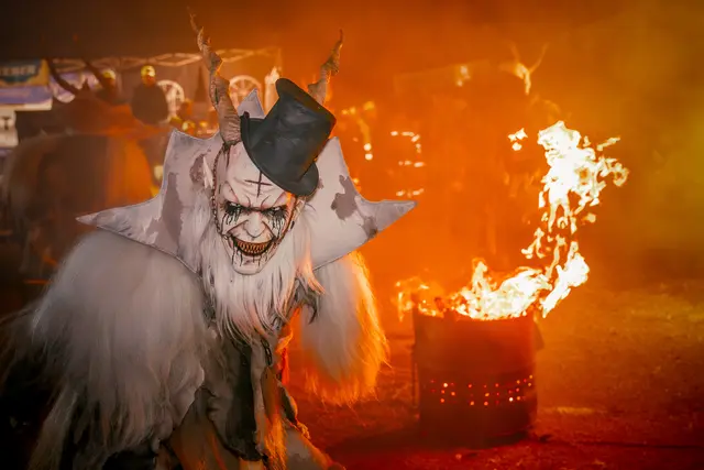 Man war sich einig: Dieser Hut steht ihm gut! | Foto: Paul Weber