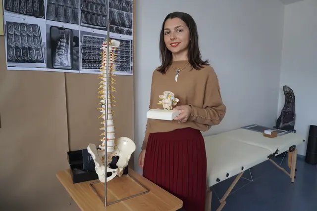 Am Samstag feierte Cristina Cretu die Eröffnung ihrer Praxis in der Bahnstraße 40.  | Foto: Jennifer Flechl