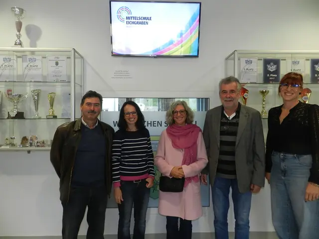 Franz Donner, Sonja Hochgerner, Elisabeeth Luidold, 
Johann Wallner, Schulleiterin  Sabrina Herbst Begrüßte die Gäste | Foto: Heribert Punz