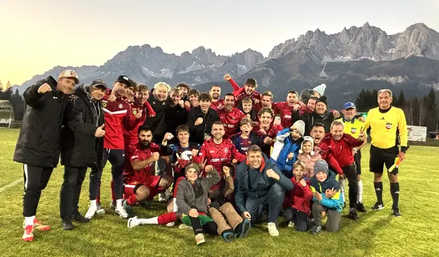 Der FC Oberndorf freute sich über eine makellose und beeindruckende Herbstbilanz. | Foto: Nikolaus Kogler