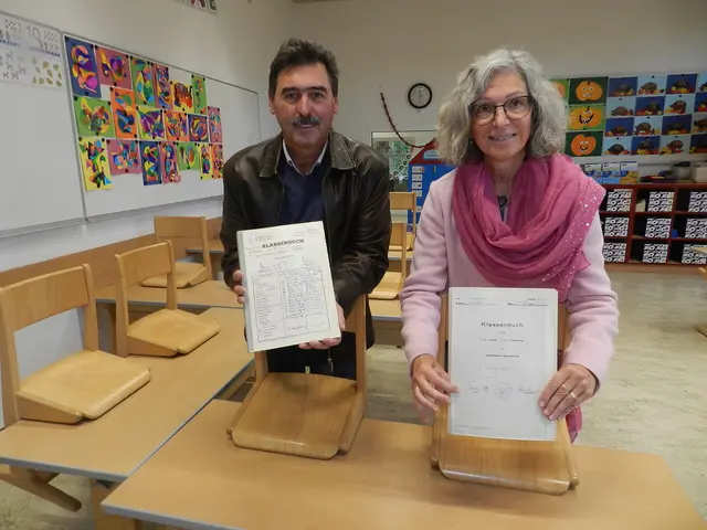 Franz Donner,Elisabeth Luidold, Haben die Klassen bücher von ihrer Klasse interessiert | Foto: Heribert Punz