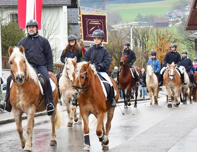 Reiterhof Koaser-Minerl (Dominik Möslinger li)