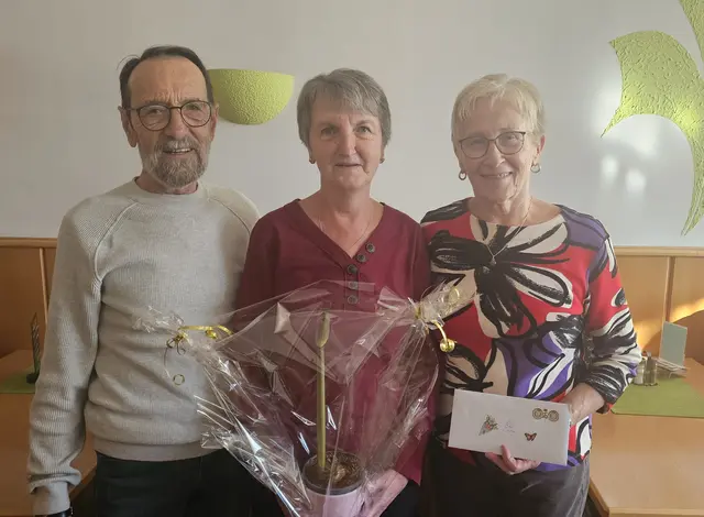 Otmar Stangl, Jubilarin Eva Hurt und Inge Kapeller | Foto: Pensionistenverband Vitis