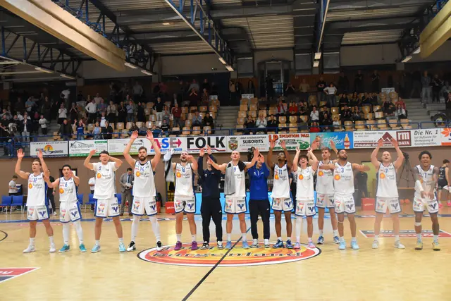 Die Gunners jubeln auch im Derby gegen Eisenstadt über einen klaren Sieg. | Foto: Michael Strini