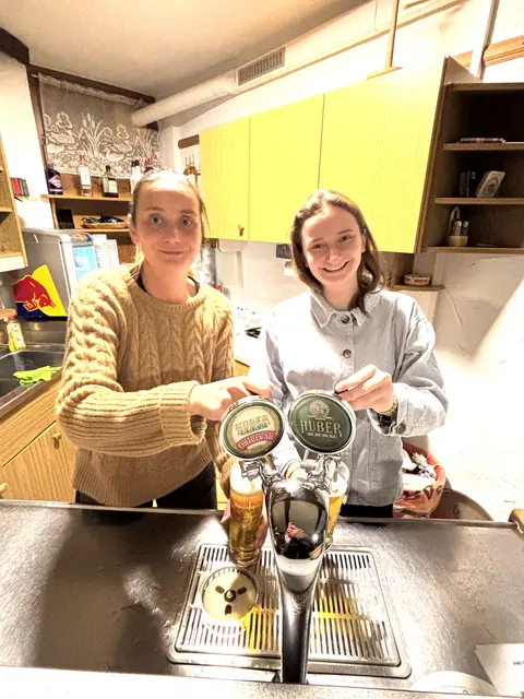 Letzte Getränke in der alten Kantine. | Foto: Nikolaus Kogler