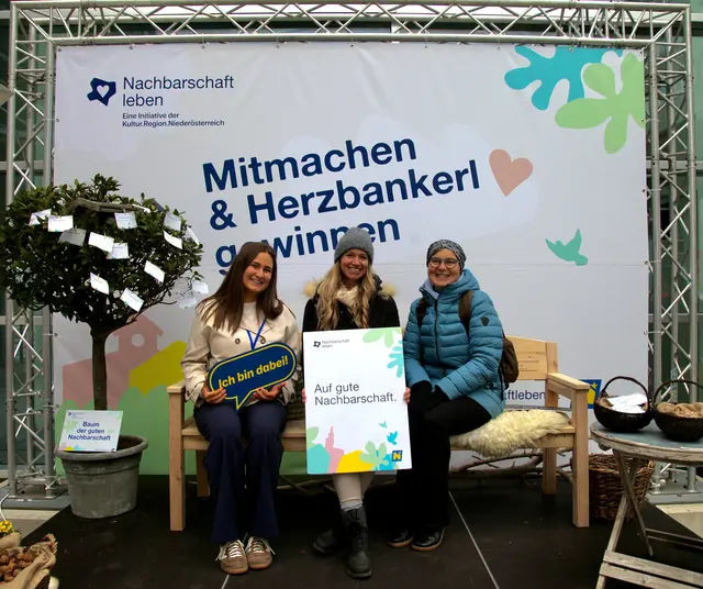 Pamina Eigelsreiter, Sophie Lettenbichler und Jungegger Margarete am Herzbankerl