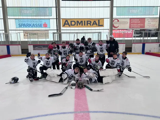 Das Bundesliga-Team der U11 mit Trainer Michael Pollross.  | Foto: LE Kings