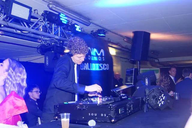  DJ Chris Mastermind heizte ein.  | Foto: Miriam Weiss