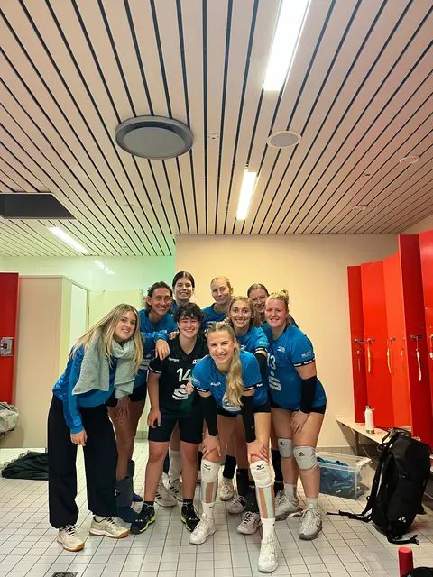 Vorne Leni Horvath, Chisi Kurzbauer, Julia Mader, Bianca Dintl, Nadine Mader,
Hinten: Veronika Dorda, Johanna Wolfbauer, Magdalena Penz, Caroline Biegl | Foto: X-Volleys Krems