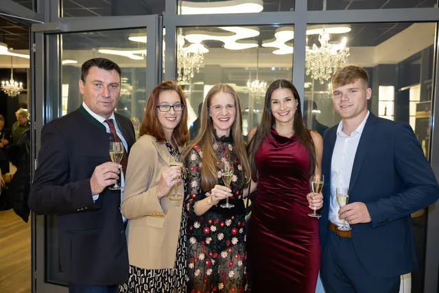 Gäste aus dem Bezirk Hollabrunn: Josef und Alexandra Goll, Katharina Baumgartner, Ines Gruber und Lukas Hiller | Foto: Rene Brunhölzl