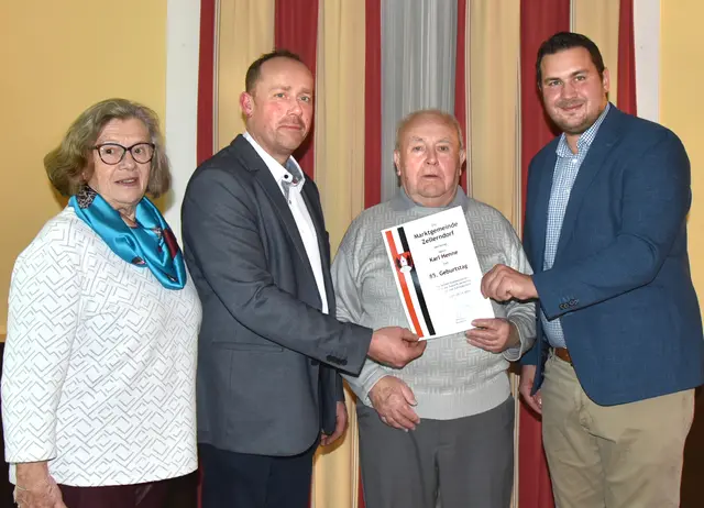 Ehrung Karl Henne zum 85. Geburtstag | Foto: Herbert Schleich