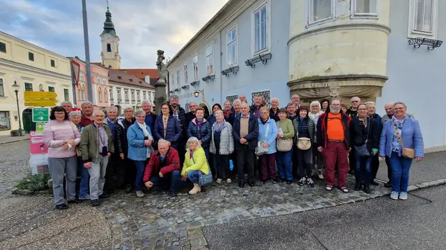 Die Lichtenauer Seniorengruppe vor dem Museum in Langenlois. | Foto: Gerhard Albert