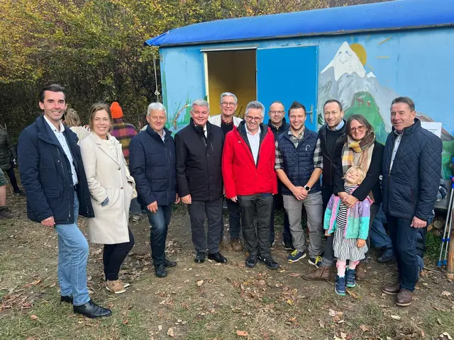 Bei der Eröffnung waren u.a. Bürgermeister Franz Pfaller und Landtagspräsident Andreas Scherwitzl zugegen. | Foto: Marktgemeinde Maria Saal