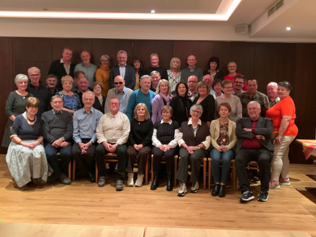 Vier Lehrkräfte und 37 ehemalige Schüler nahmen an dem Klassentreffen in Kopfing teil. | Foto: Gemeinde Kopfing