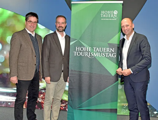 Bgm. Aufsichtsratsvorsitzender der FNPHT Michael Obermoser, Landeshauptfrau Stellvertreter Mag. Stefan Schnöll, Mag. (FH) Roland Rauch (Geschäftsführer FNPHT) | Foto: Ferienregion Nationalpark Hohe Tauern GmbH – Madlen Moser