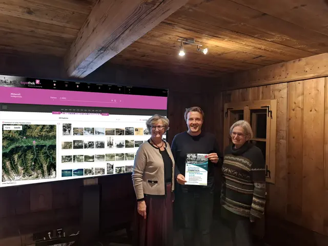 Gundi Egger, Vizebürgermeister Felix Germann, Brigitte Niederseer | Foto: Hannes Wartbichler