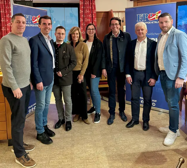 v.l.n.r. : Rene Reiter, Josef Ofner, Markus di Bernardo, Elisabeth Dieringer-Granza, Barbara Plunger, Alexander Gamper, Josef Krammer, Christofer Ranzmaier | Foto: FPÖ Kärnten