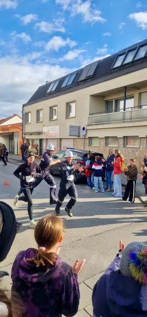 Lauf in Feuerwehrmontur und Helm – alles andere als ein Zuckerschlecken. | Foto: Freiwillige Feuerwehr Ternitz-Sieding