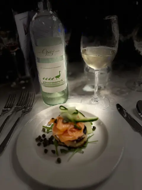 Perfekt abgestimmte Weinbegleitung - ein Genuss auf ganzer Linie.  | Foto: Willi Opitz