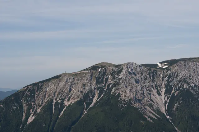 Der niederösterreichische Bezirk Neunkirchen ist reich an Naturschönheiten und kulturellen Highlights. Das macht die Bewohner stolz. | Foto: Santrucek