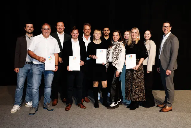 Einige Vertreter der ausgezeichneten Firmen aus Urfahr-Umgebung bei der Verleihung. | Foto: Michael Strobl