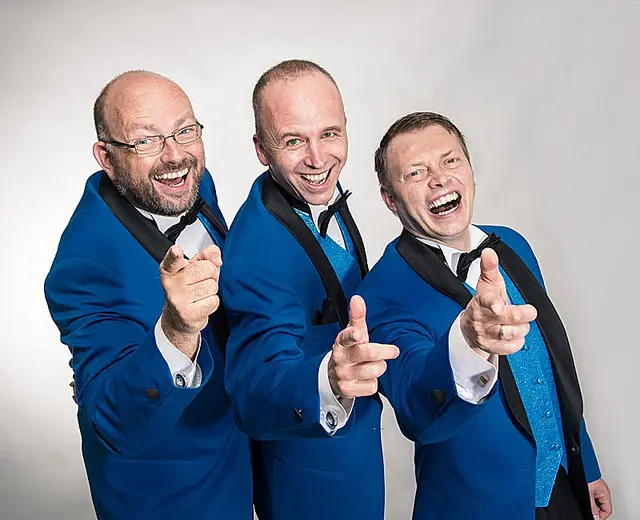 Die Herren Wunderlich: Sangesfreudige Männer am Männertag auf der ´KuHlturstall-Männerbühne". | Foto: wunderlich.at