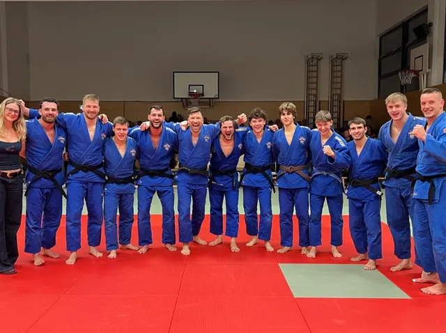 Das Sanjindo-Team nach dem Erfolg über UJZ Mühlviertel | Foto: Sanjindo