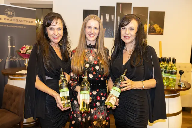 Christina und Linda Roth mit Katharina Baumgartner | Foto: Rene Brunhölzl