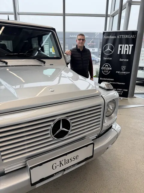 Christian Fuchs machte eine Lehre als Automobilkaufmann und ist heute Geschäftsführer und Verkaufsleiter beim Autohaus Attergau. | Foto: Fuchs