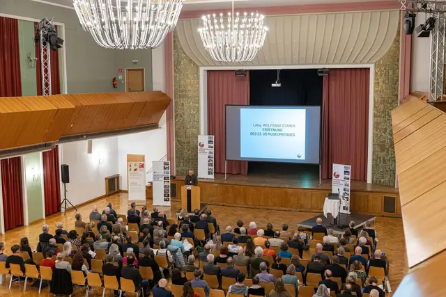 Die Stadthalle Enns bot einen würdigen Rahmen für die Fachtagung der OÖ Museen.
 | Foto: Verbund OÖ Museen
