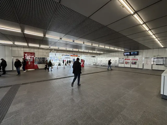 Die Vorhalle der Endstation wird auch zukünftig ohne Sitzbänke bleiben. | Foto: Luca Arztmann/MeinBezirk