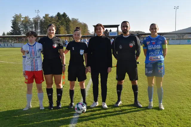 Matchpatronanz Norbert Hofer: BW Linz-Kapitänin Valerie Sprung, Assistentin Sofiia Dariienko, Schiedsrichterin Sara Telek, Verena Hofer, Assistent Cem Dogan und Katja Graf (Kapitänin Südburgenland) | Foto: Michael Strini