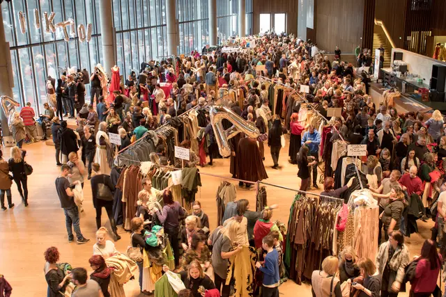 Am 23. November findet ein großer Kostümflohmarkt im Musiktheater statt. | Foto: Sakher Almonem