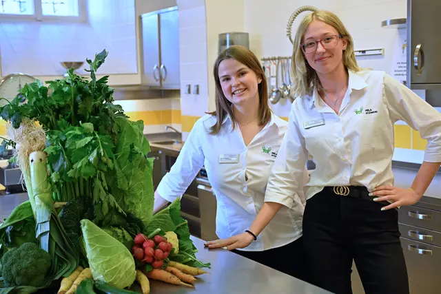 Schülerinnen Pia Kaiser und Verena Weinhengst | Foto: HBLA Sitzenberg