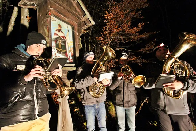 Mit dem "Leopoldiblasen" wird auch in Ebensee an den Hl. Leopold erinnert. | Foto: Hörmandinger