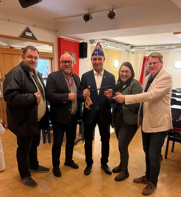 Stefan Riepl, Gerald Grebenjak, Walter Slamanig, Elisabeth Kollitsch, Peter Wedenig (vo li)
