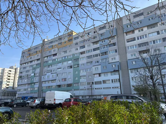 Die Ausstellung soll den Gemeindebau in einem neuen Licht erstrahlen lassen. | Foto: Michael Marbacher/MeinBezirk
