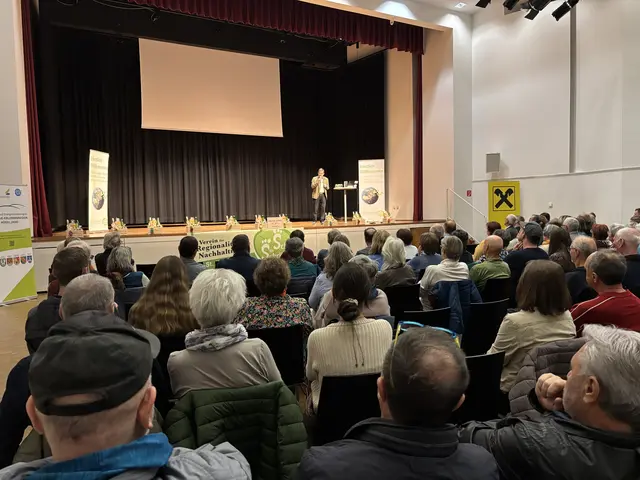 Die Gäste erhielten spannende Eindrücke. | Foto: MeinBezirk/Helmut Riedl