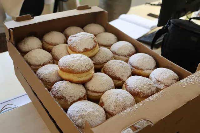 Krapfen gefüllt mit Marmelade gehören zu jedem Fasching dazu. | Foto: MeinBezirk.at