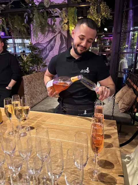 Hier wird Service geboten. | Foto: Victoria Edlinger