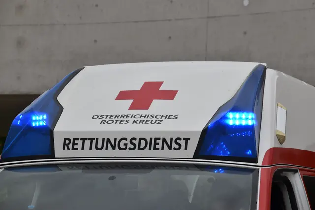 Der schwer verletzte Mann wurde ins Landesklinikum Horn gebracht. (Symbolbild) | Foto: Preineder