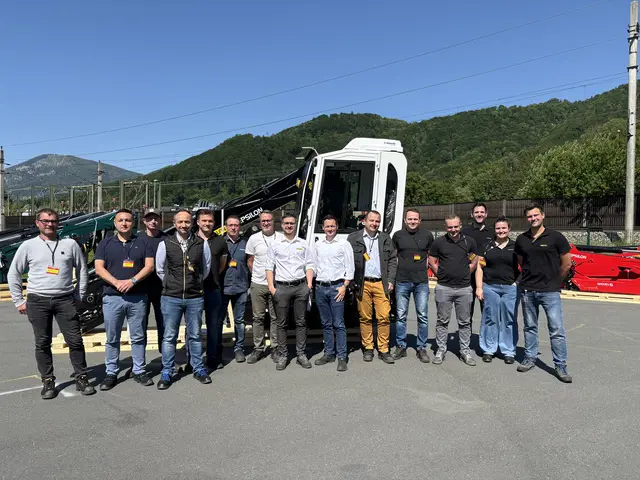 Das Team von Palfinger Epsolin freut sich über den Erfolg. | Foto: Palfinger