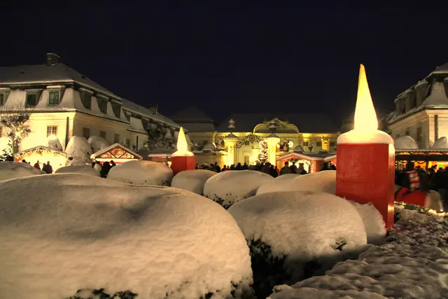 Der pannonische Weihnachtsmarkt beim Schloss Halbturn bietet ein einzigartiges Ambiente. | Foto: Gerhard Ullram