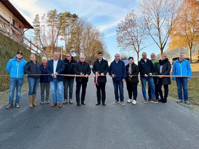 Die Verbindungsstraße zwischen Göriach und Tröbach wurde unter anderem generalsaniert und wiedereröffnet. | Foto: Büro LHStv. Gruber &amp; LR Schuschnig