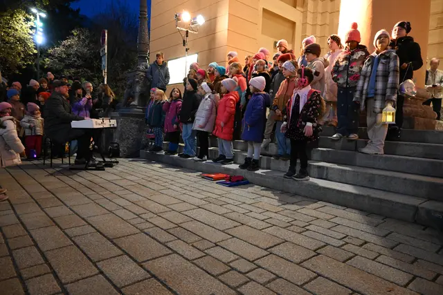 Der Innsbrucker Kinderchor der Musikschule Innsbruck. | Foto: Lucia Königer