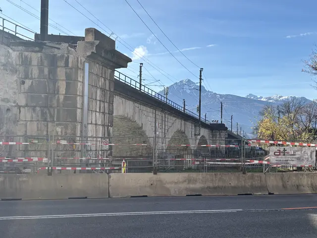 Historische Bausubstanz unter Denkmalschutz: Die Widerlager der Rauchmühlbrücke werden sorgfältig erhalten | Foto: Martina Obertimpfler