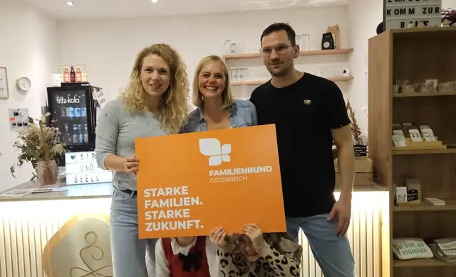 Familienbundpräsidentin Johanna Jachs mit Birgit und Benjamin Tautscher von Laib &amp; Seele. | Foto: Familienbund